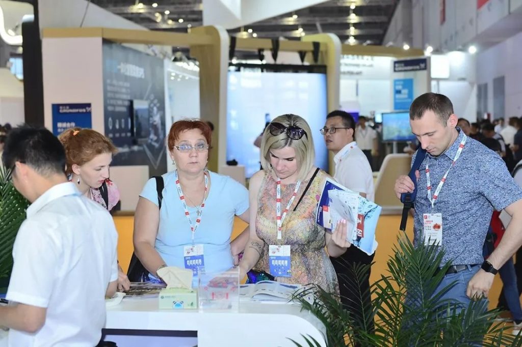 總理帶頭喝“下水道水”，新加坡為何被逼至如此？-