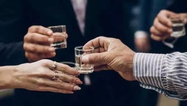 泵閥人背后的真實人生！此文看哭10000+老板!-