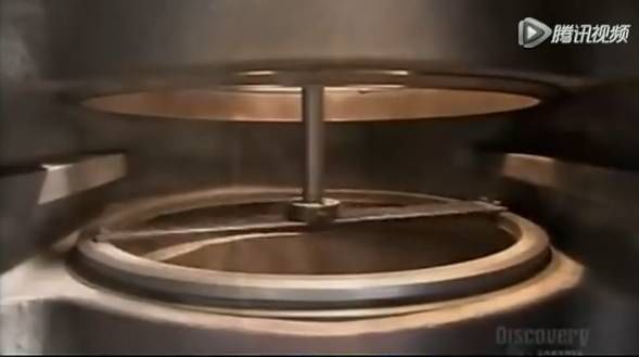 比人還大的大型閥門是怎么制造出來的？-